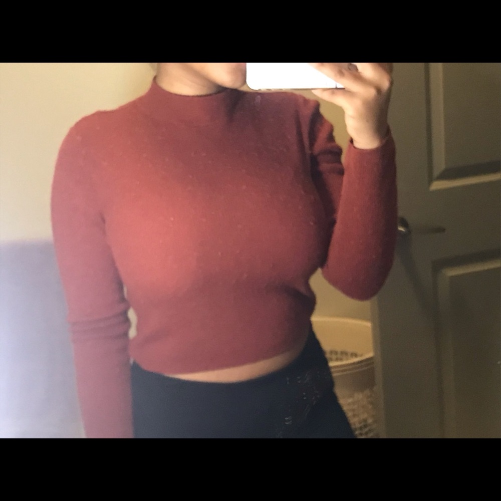 FOREVER 21 ORANGE MOCK NECK CROPTOP SWEATER